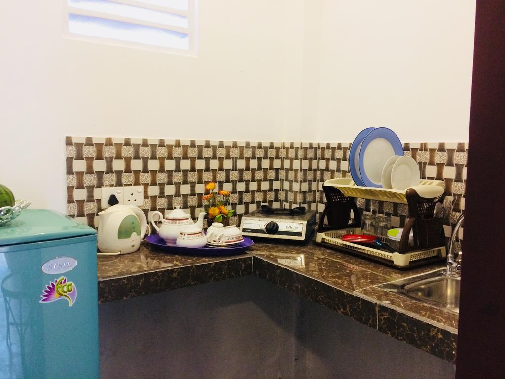 Damith Tourist Inn Мириса Екстериор снимка