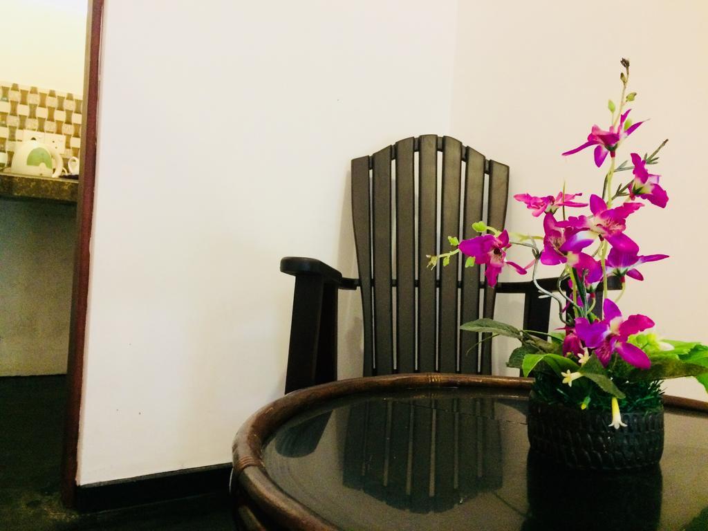 Damith Tourist Inn Мириса Екстериор снимка