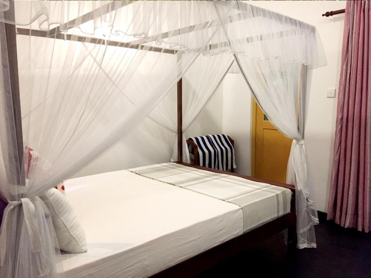 Damith Tourist Inn Мириса Екстериор снимка
